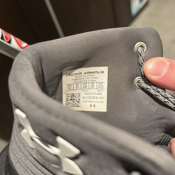 Black and Gray High-Top Sneakers - Picture 4 of 4